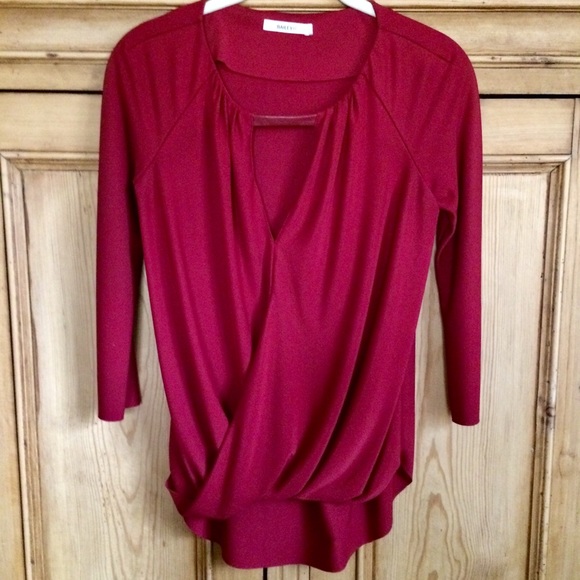 Bailey 44 Tops - HOT SALE⬇️⬇️⬇️BAILEY 44 leather trim top size XS